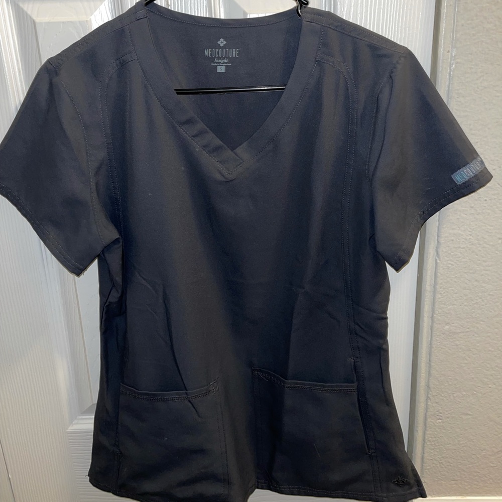 Med Couture Women’s Scrub Top